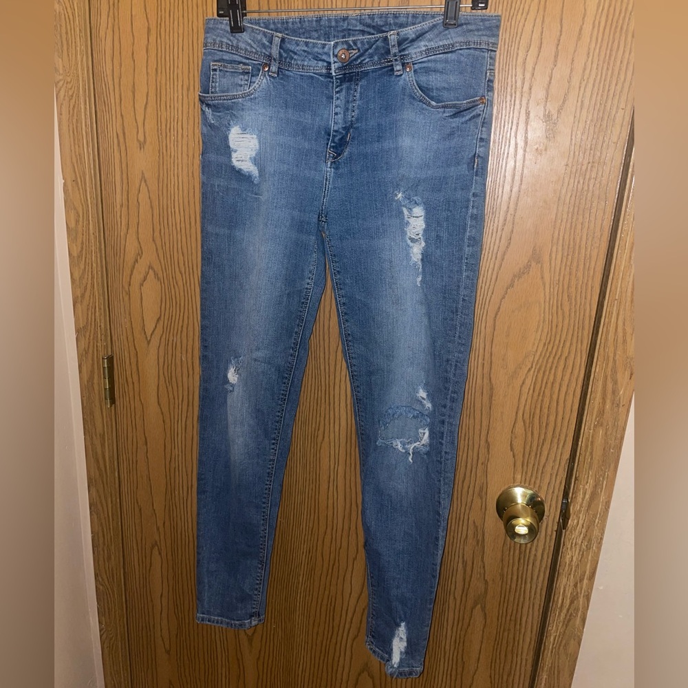 Boyfriend style , distressed, straight leg jeans
